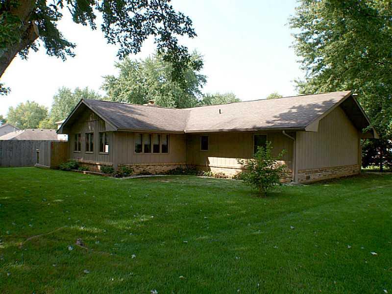 2128 Heather Road Anderson, IN 46012 - Photo 2 of 21 Gallery Image 2