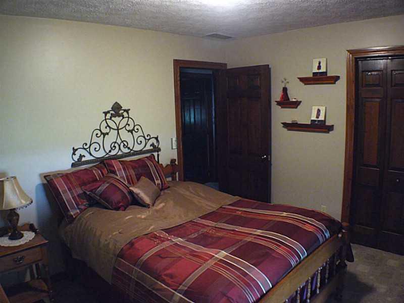 2128 Heather Road Anderson, IN 46012 - Photo 18 of 21 Gallery Image 18
