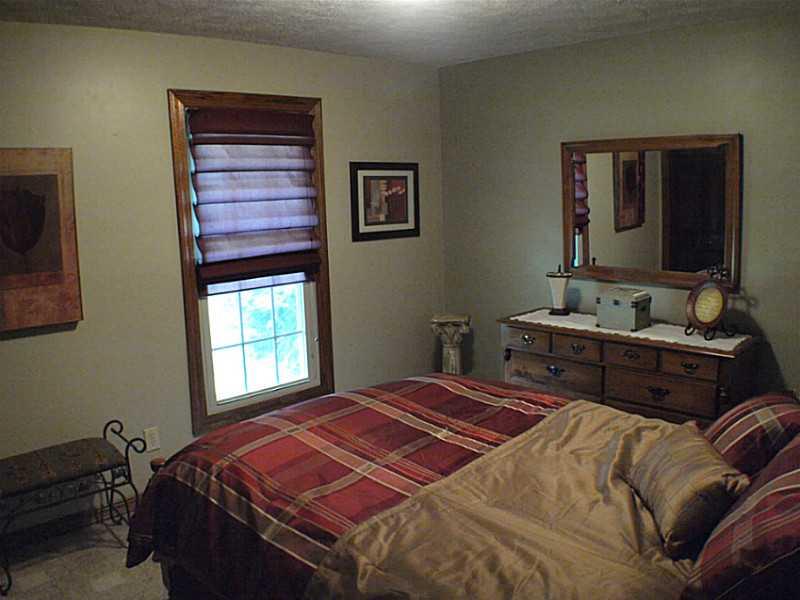 2128 Heather Road Anderson, IN 46012 - Photo 19 of 21 Gallery Image 19