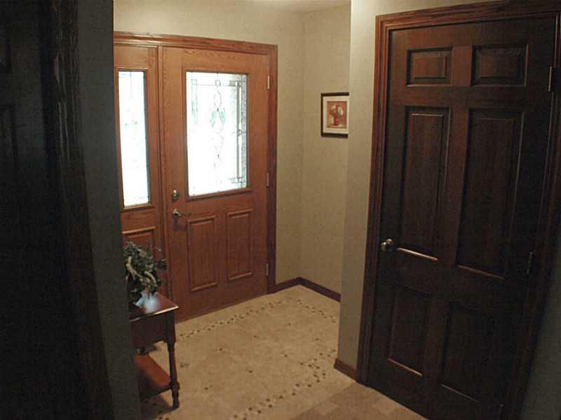 2128 Heather Road Anderson, IN 46012 - Photo 4 of 21 Gallery Image 4