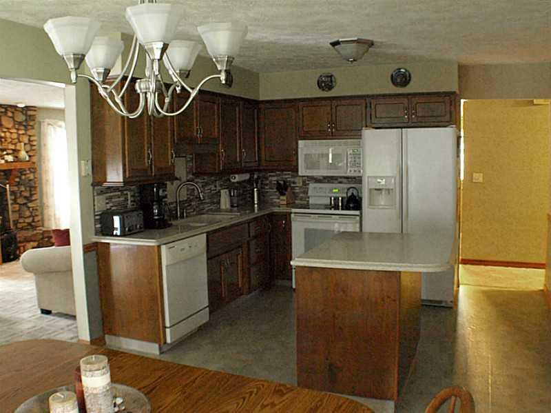 2128 Heather Road Anderson, IN 46012 - Photo 5 of 21 Gallery Image 5