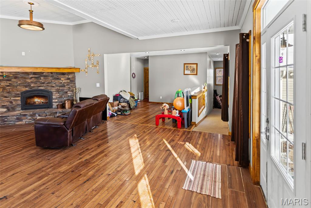 1272 Northeast 700 Avenue Roodhouse, IL 62082 - Photo 12 of 77