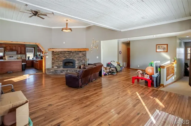 $249,000 | 1272 Northeast 700 Avenue, Roodhouse, IL 62082