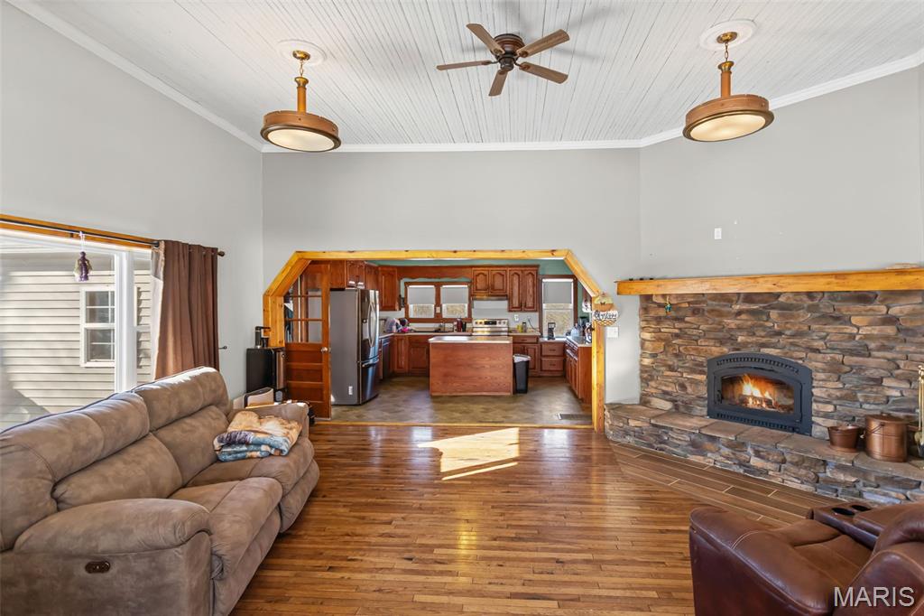 1272 Northeast 700 Avenue Roodhouse, IL 62082 - Photo 16 of 77