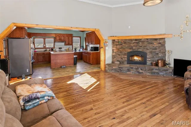 $249,000 | 1272 Northeast 700 Avenue, Roodhouse, IL 62082