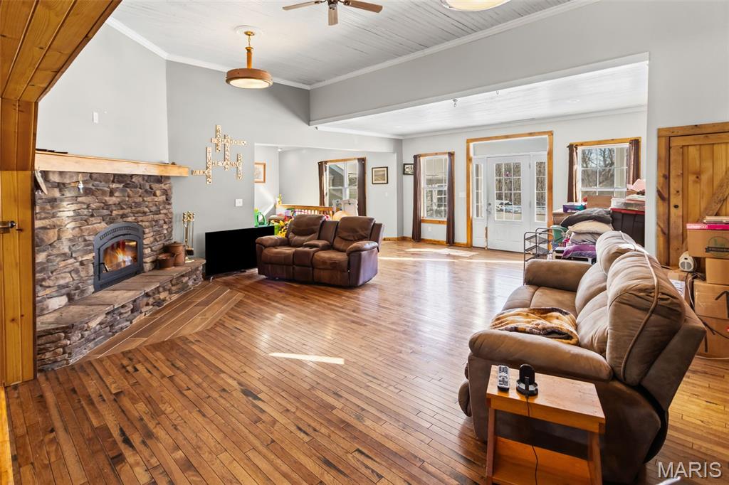 1272 Northeast 700 Avenue Roodhouse, IL 62082 - Photo 18 of 77