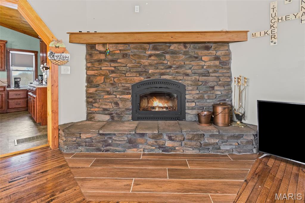 1272 Northeast 700 Avenue Roodhouse, IL 62082 - Photo 19 of 77