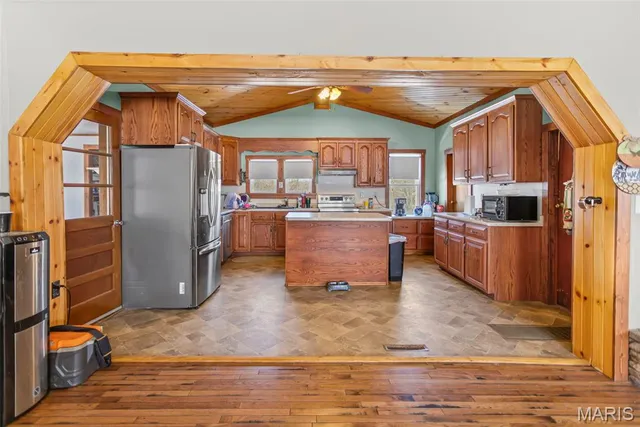 $249,000 | 1272 Northeast 700 Avenue, Roodhouse, IL 62082