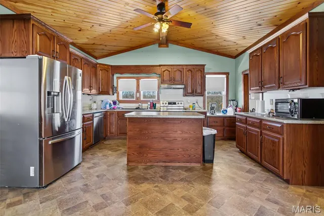 $249,000 | 1272 Northeast 700 Avenue, Roodhouse, IL 62082