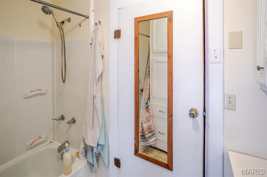 1272 Northeast 700 Avenue Roodhouse, IL 62082 - Photo 26 of 77