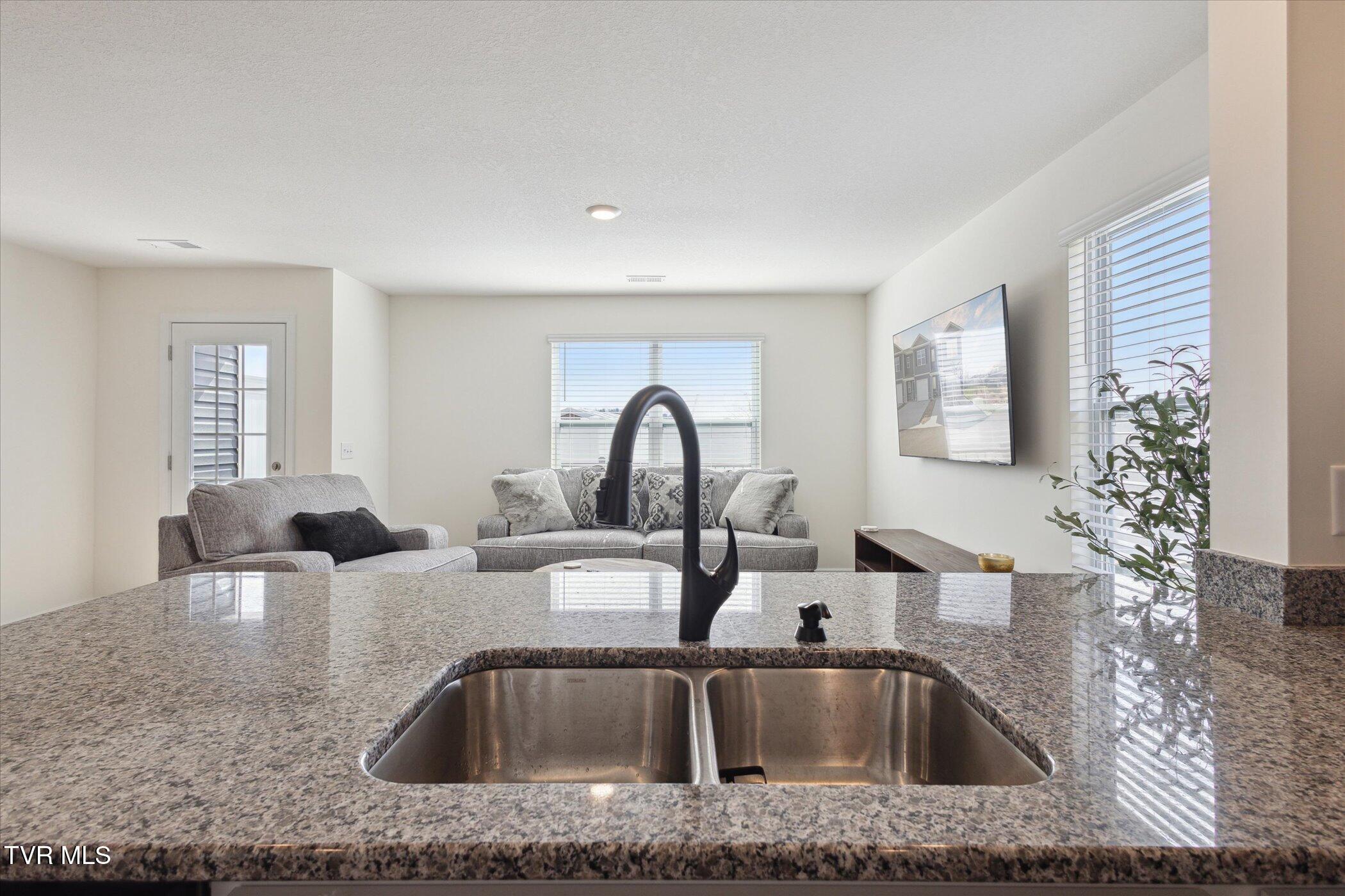 115 Raceday Center Drive, Unit F4 Bristol, TN 37618 - Photo 12 of 29 14-115-Raceday-Center-Dr-f-4-Bristol-TN-