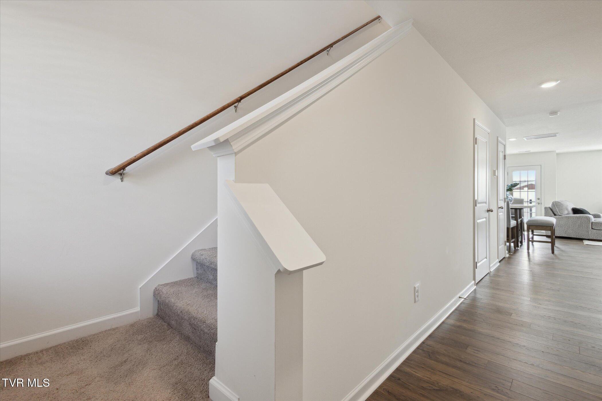 115 Raceday Center Drive, Unit F4 Bristol, TN 37618 - Photo 14 of 29 16-115-Raceday-Center-Dr-f-4-Bristol-TN-