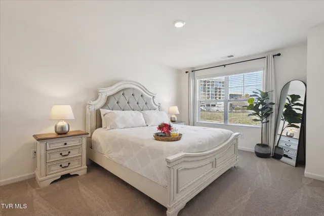 $2,200 | 115 Raceday Center Drive, Unit F4, Bristol, TN 37618