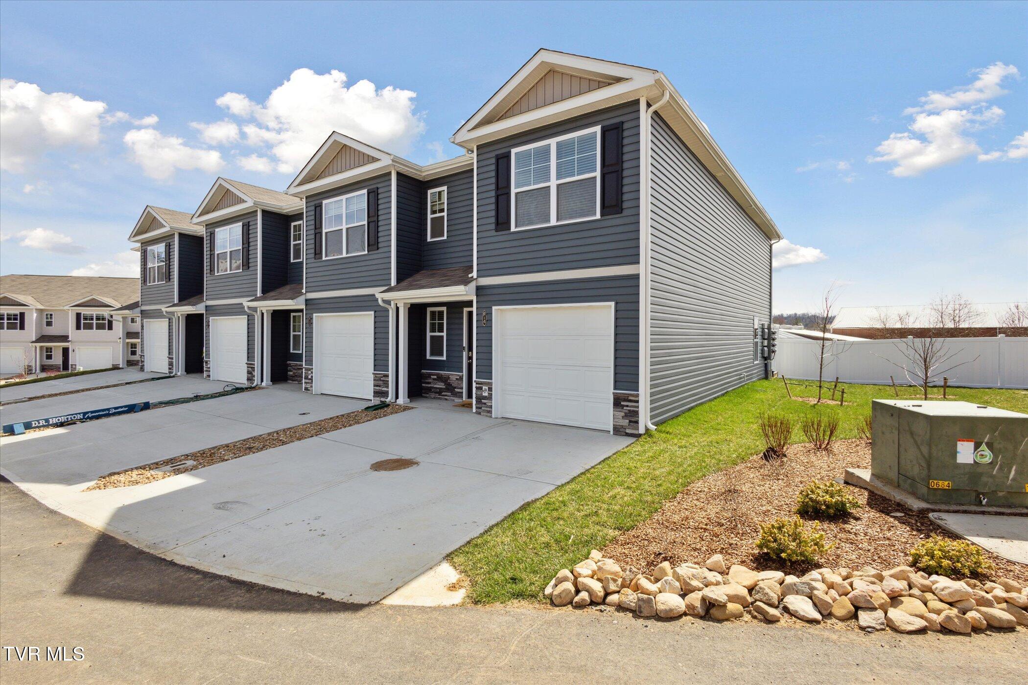 115 Raceday Center Drive, Unit F4 Bristol, TN 37618 - Photo 2 of 29 04-115-Raceday-Center-Dr-f-4-Bristol-TN-