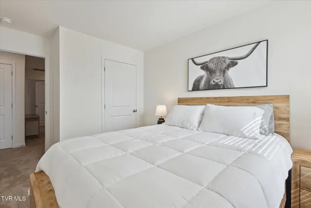 $2,200 | 115 Raceday Center Drive, Unit F4, Bristol, TN 37618