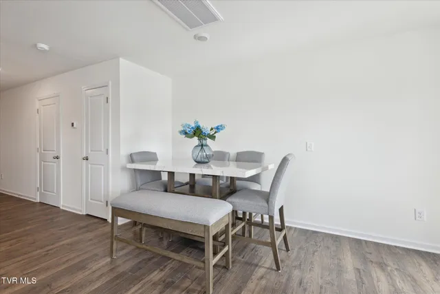 $2,200 | 115 Raceday Center Drive, Unit F4, Bristol, TN 37618