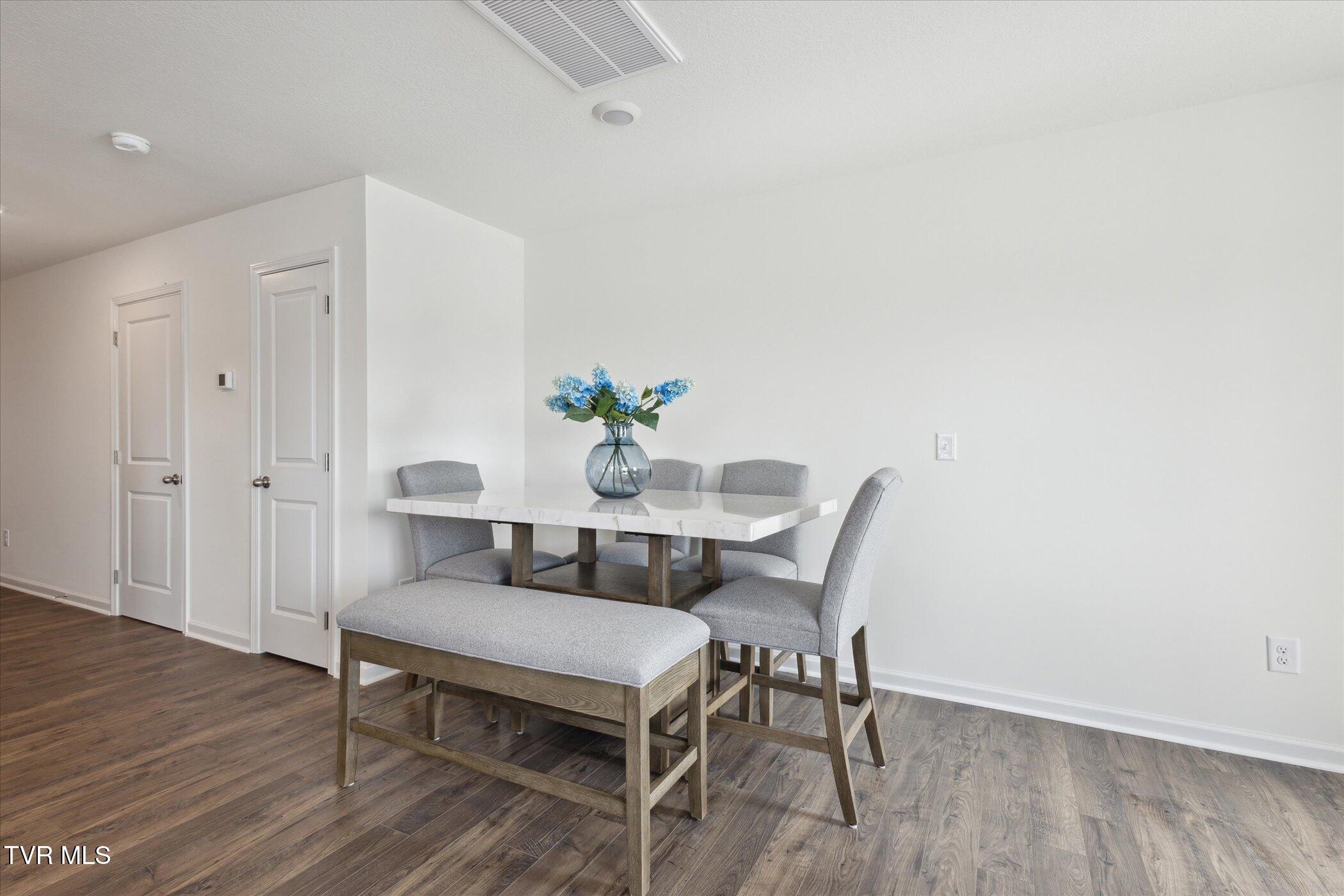 115 Raceday Center Drive, Unit F4 Bristol, TN 37618 - Photo 7 of 29 09-115-Raceday-Center-Dr-f-4-Bristol-TN-