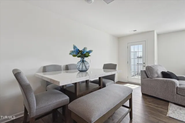 $2,200 | 115 Raceday Center Drive, Unit F4, Bristol, TN 37618