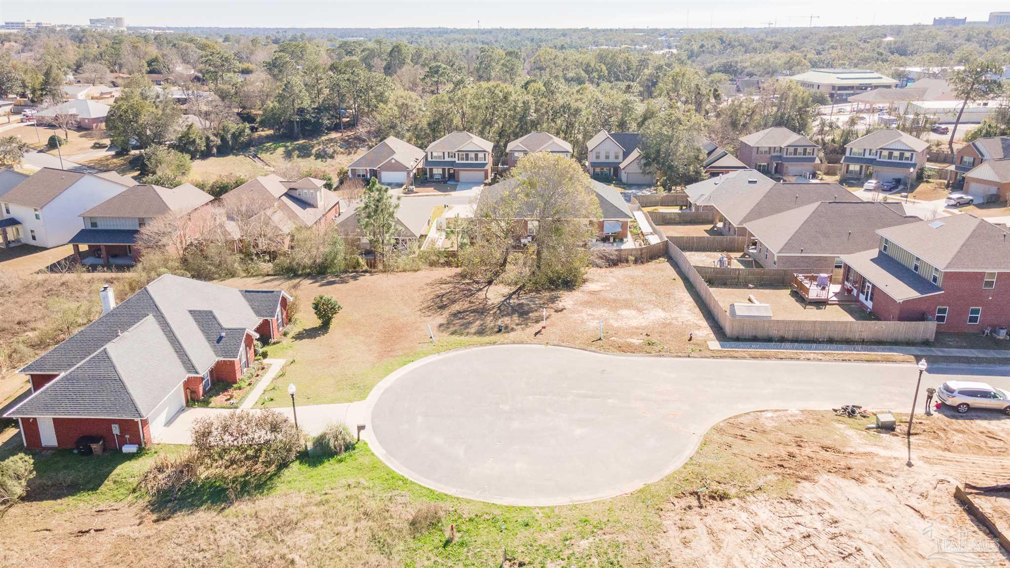 670 Farmington Road Pensacola, FL 32504 - Photo 5 of 16 Gallery Image 5