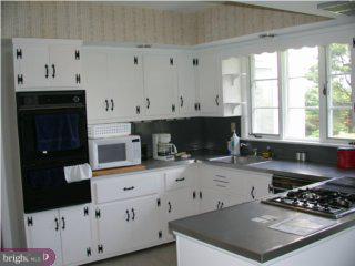 1695 Robin Road Coatesville, PA 19320 - Photo 4 of 6 Gallery Image 4