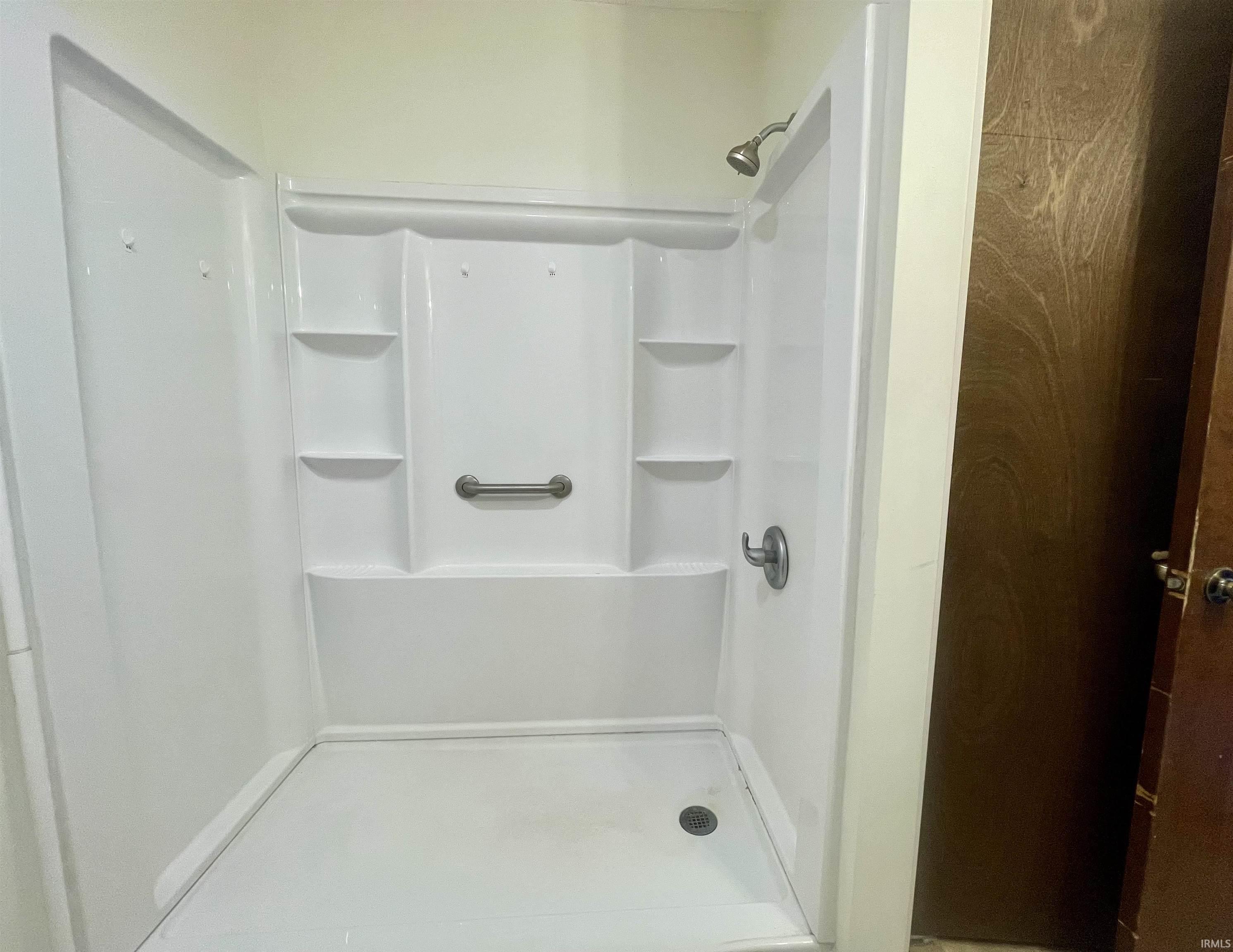 5006 West Keller Road Muncie, IN 47304 - Photo 15 of 19