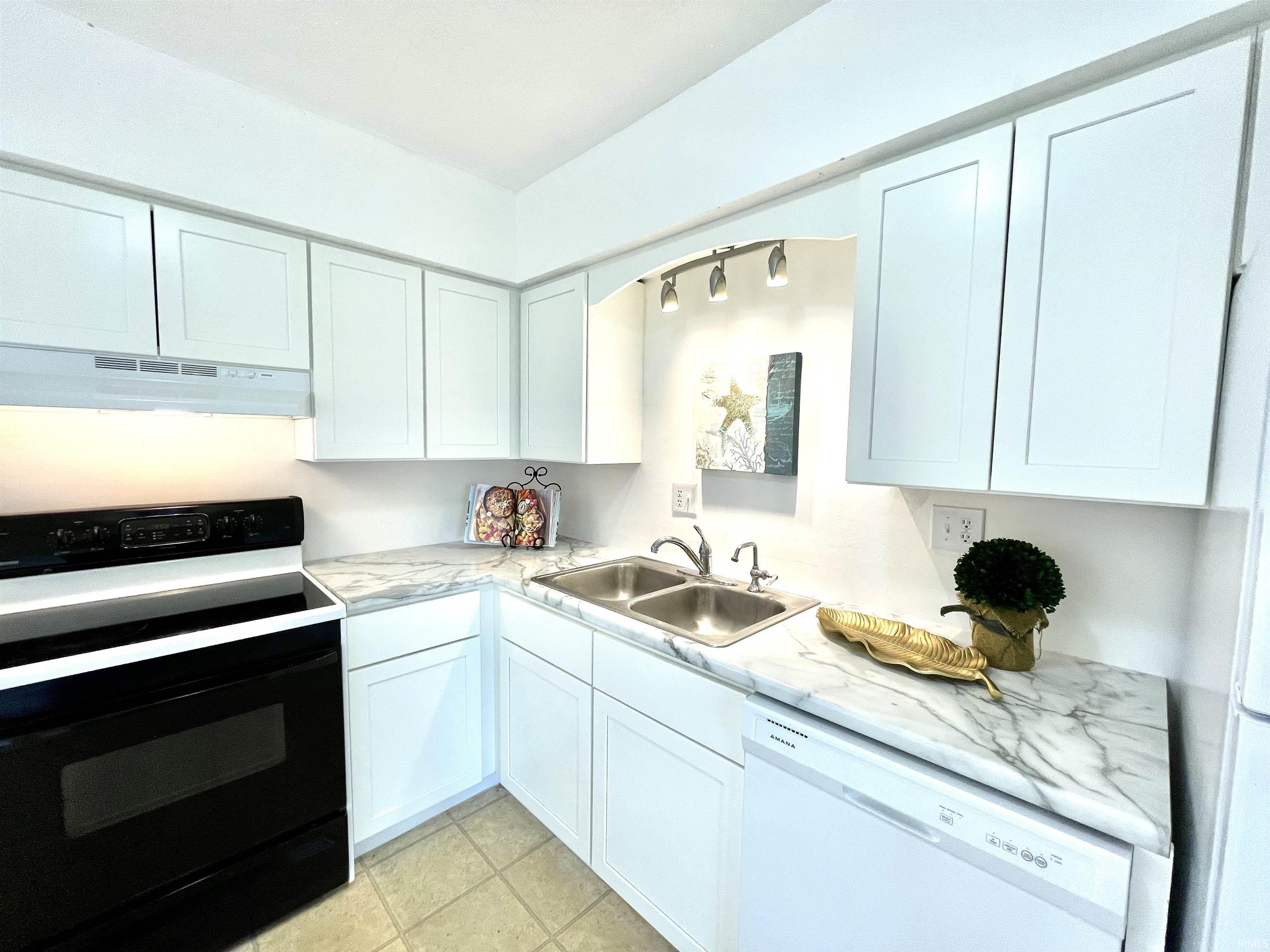 5006 West Keller Road Muncie, IN 47304 - Photo 8 of 19