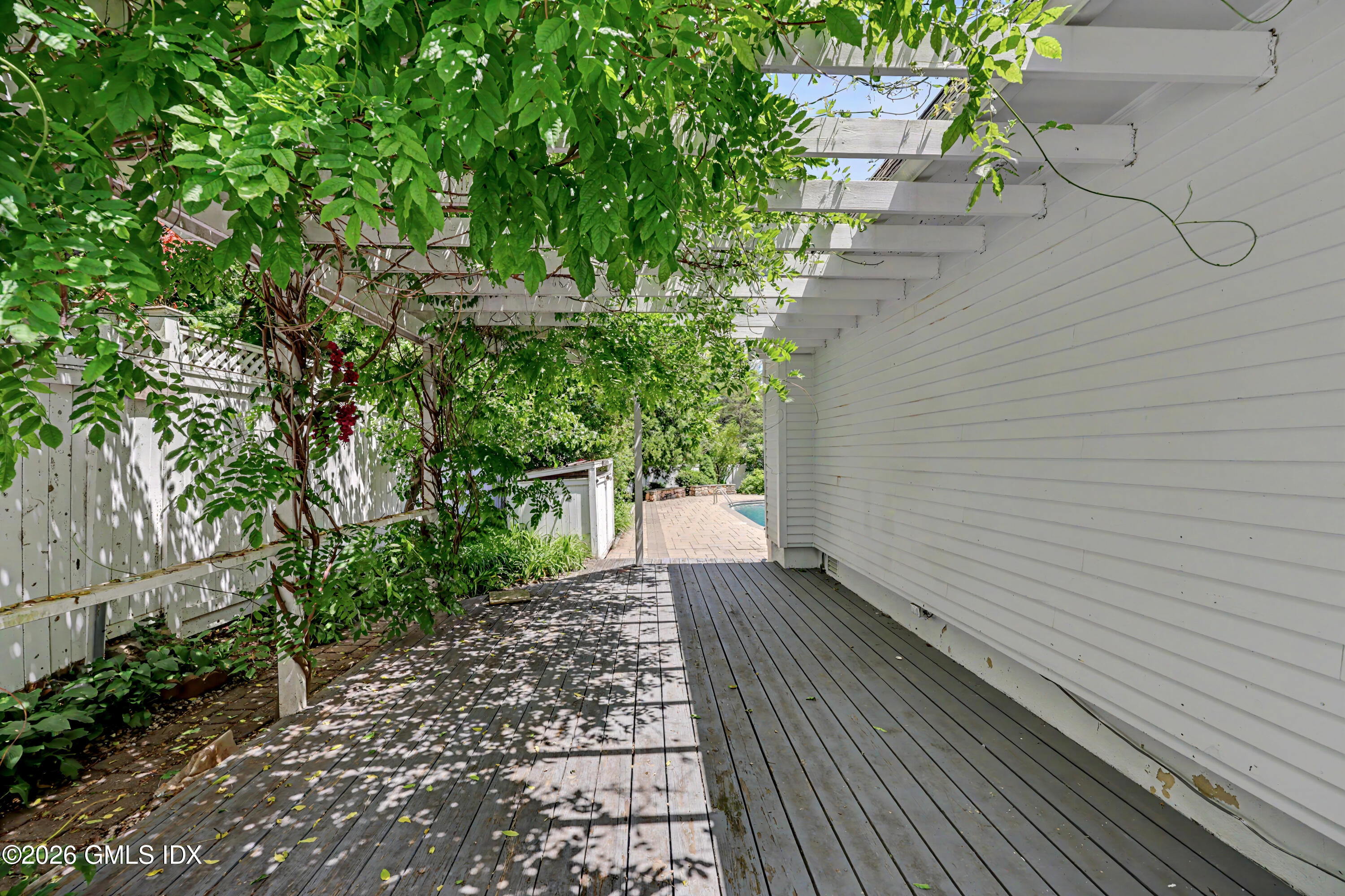 97 Riverside Avenue Riverside, CT 06878 - Photo 34 of 45 Side Deck