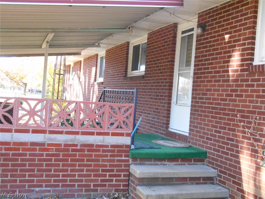3206 Lake Road West Ashtabula, OH 44004 - Photo 6 of 25 COVERED BACK PATIO