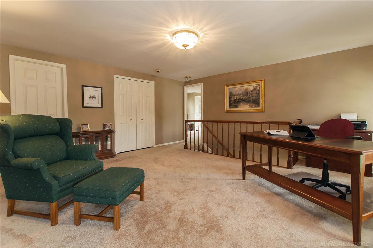 515 Fisher Road Grosse Pointe, MI 48230 - Photo 23 of 42