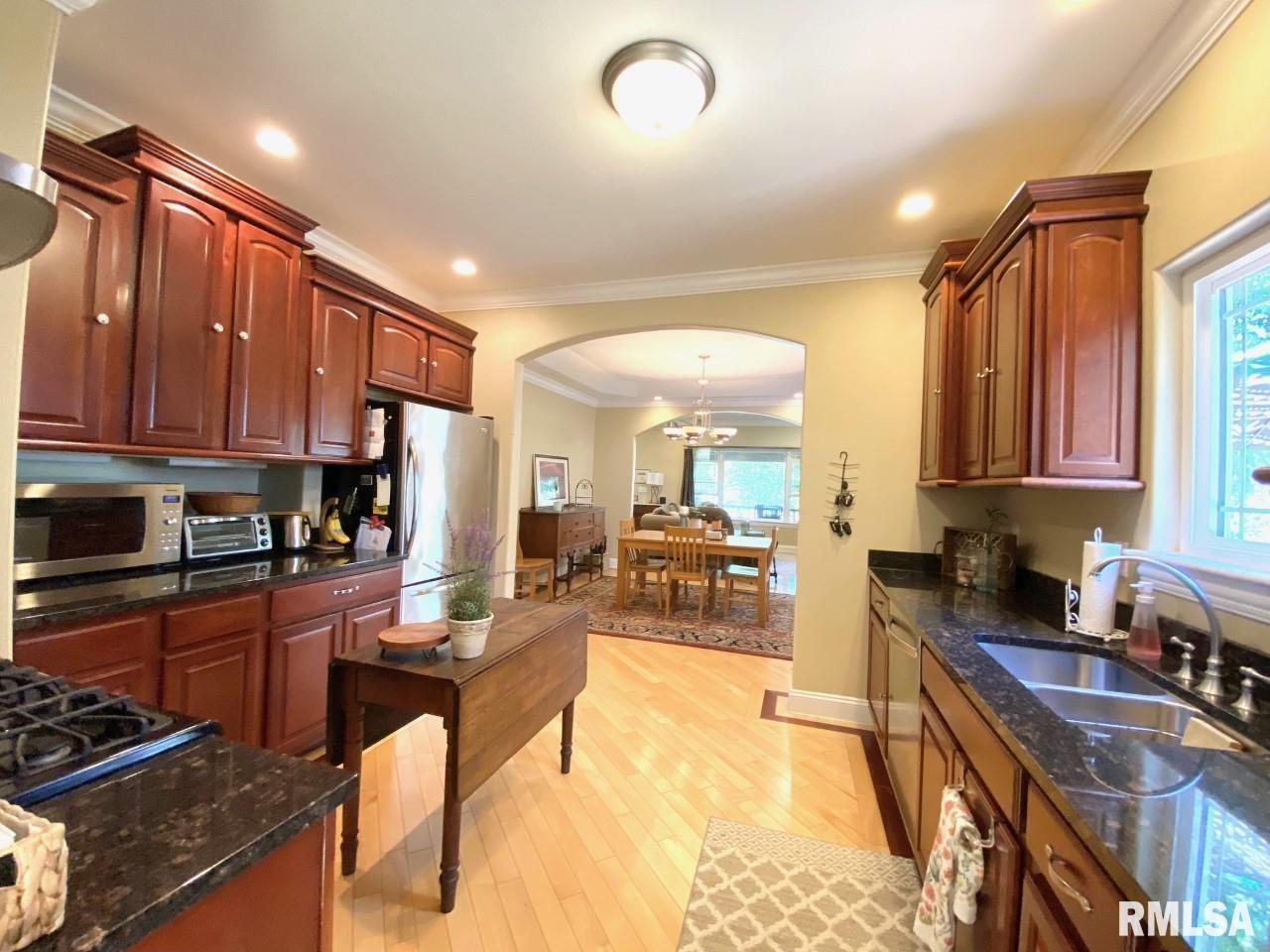 5037 North Prospect Road Peoria Heights, IL 61616 - Photo 13 of 42 Gallery Image 13