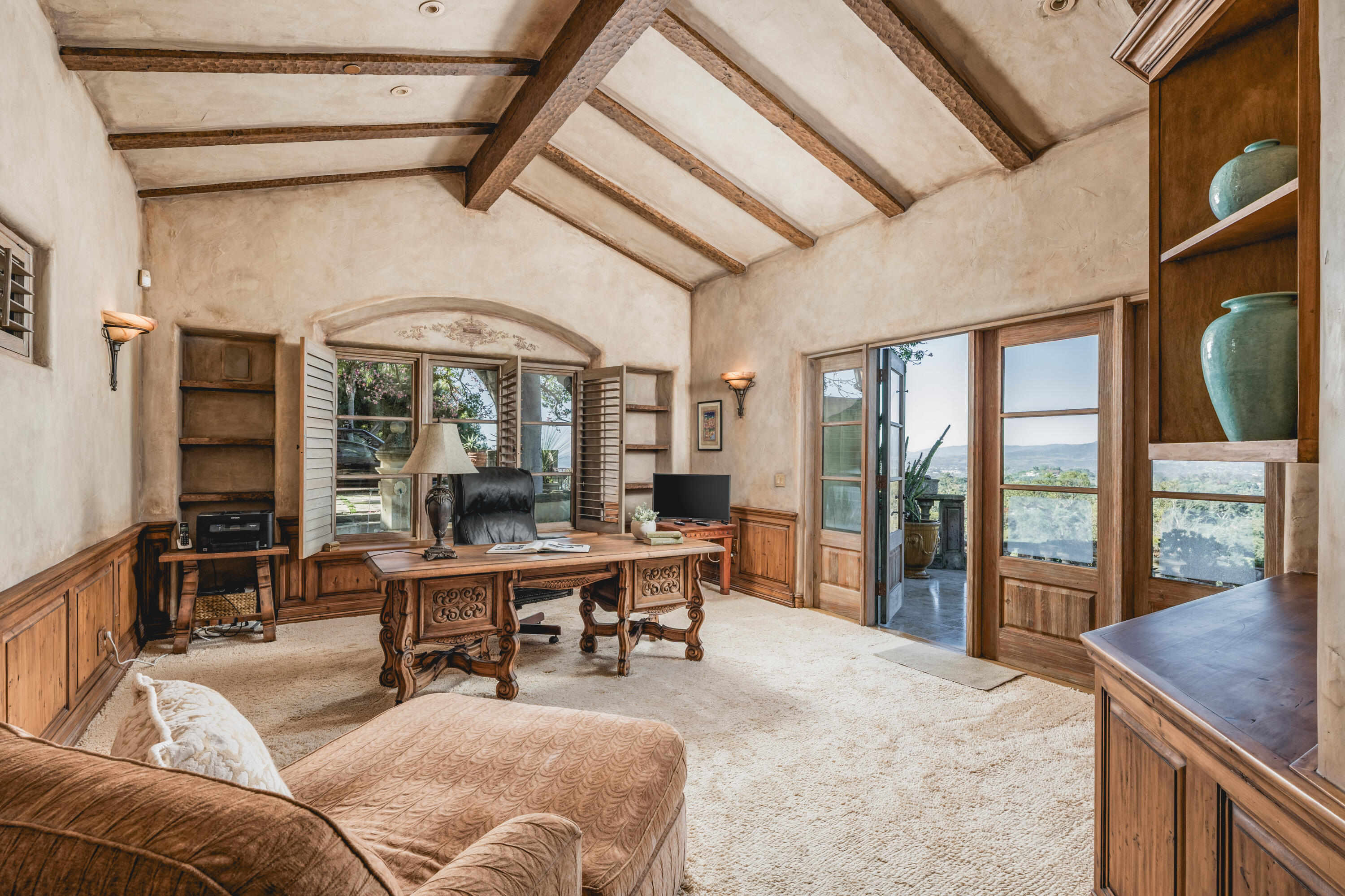 4020 Cuervo Avenue Santa Barbara, CA 93110 - Photo 28 of 48 Office (Main Residence)