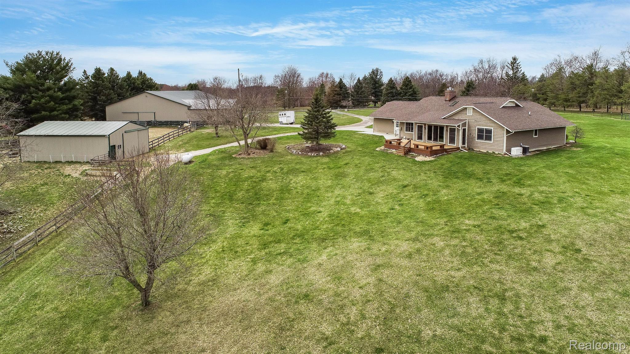 8104 Sheraton Park Road Fenton, MI 48430 - Photo 57 of 59 Gallery Image 57