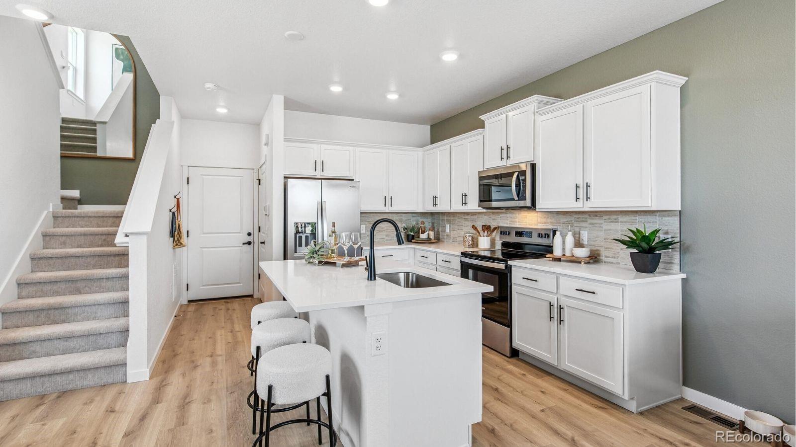 1375 South Clinton Street, Unit B Denver, CO 80247 - Photo 5 of 17