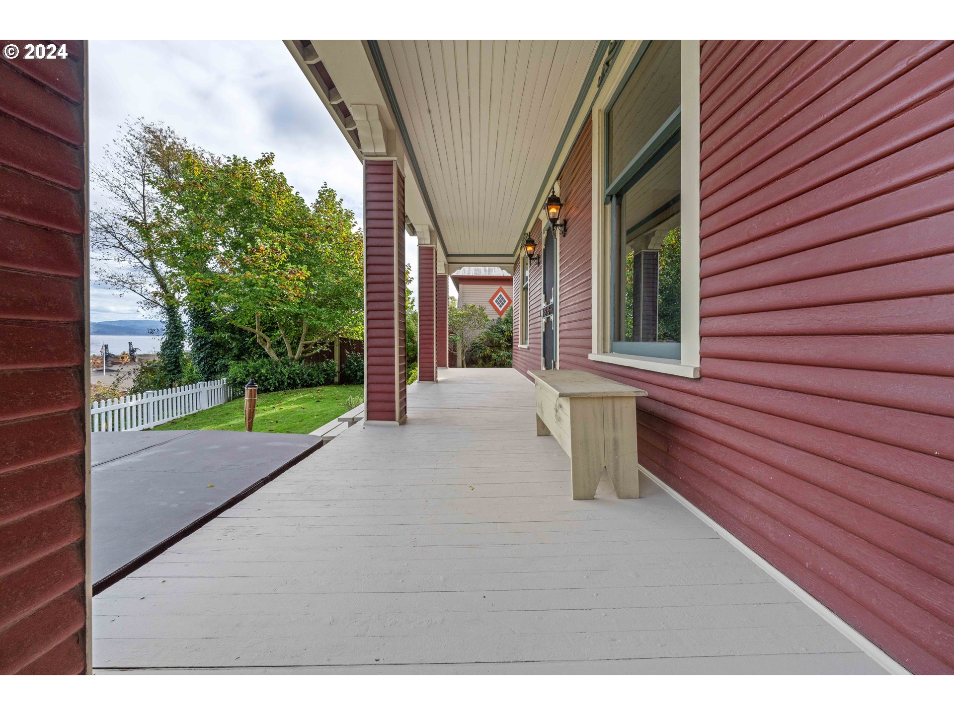 1464 Bay Street North Bend, OR 97459 - Photo 14 of 48 Gallery Image 14