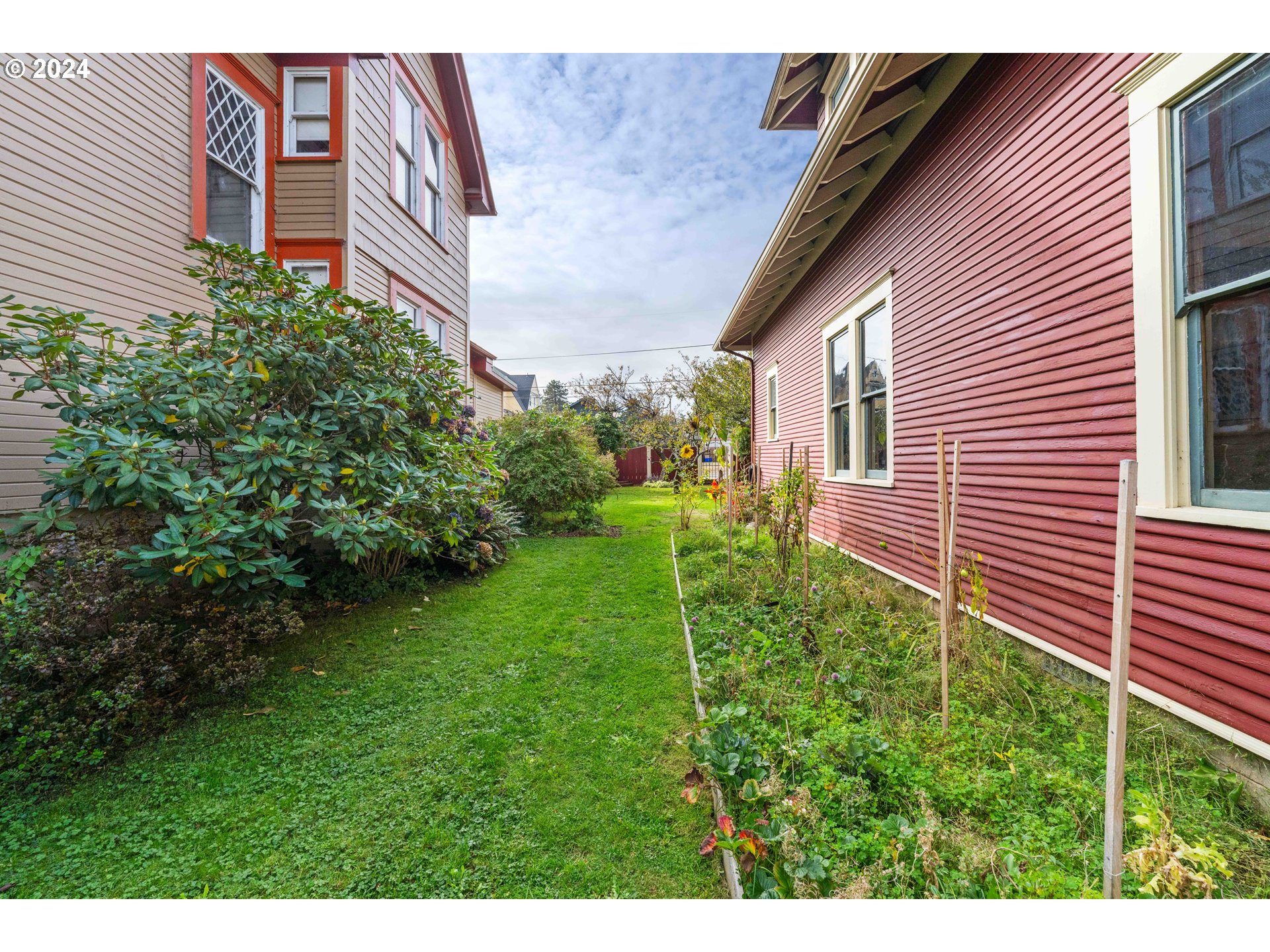 1464 Bay Street North Bend, OR 97459 - Photo 15 of 48 Gallery Image 15