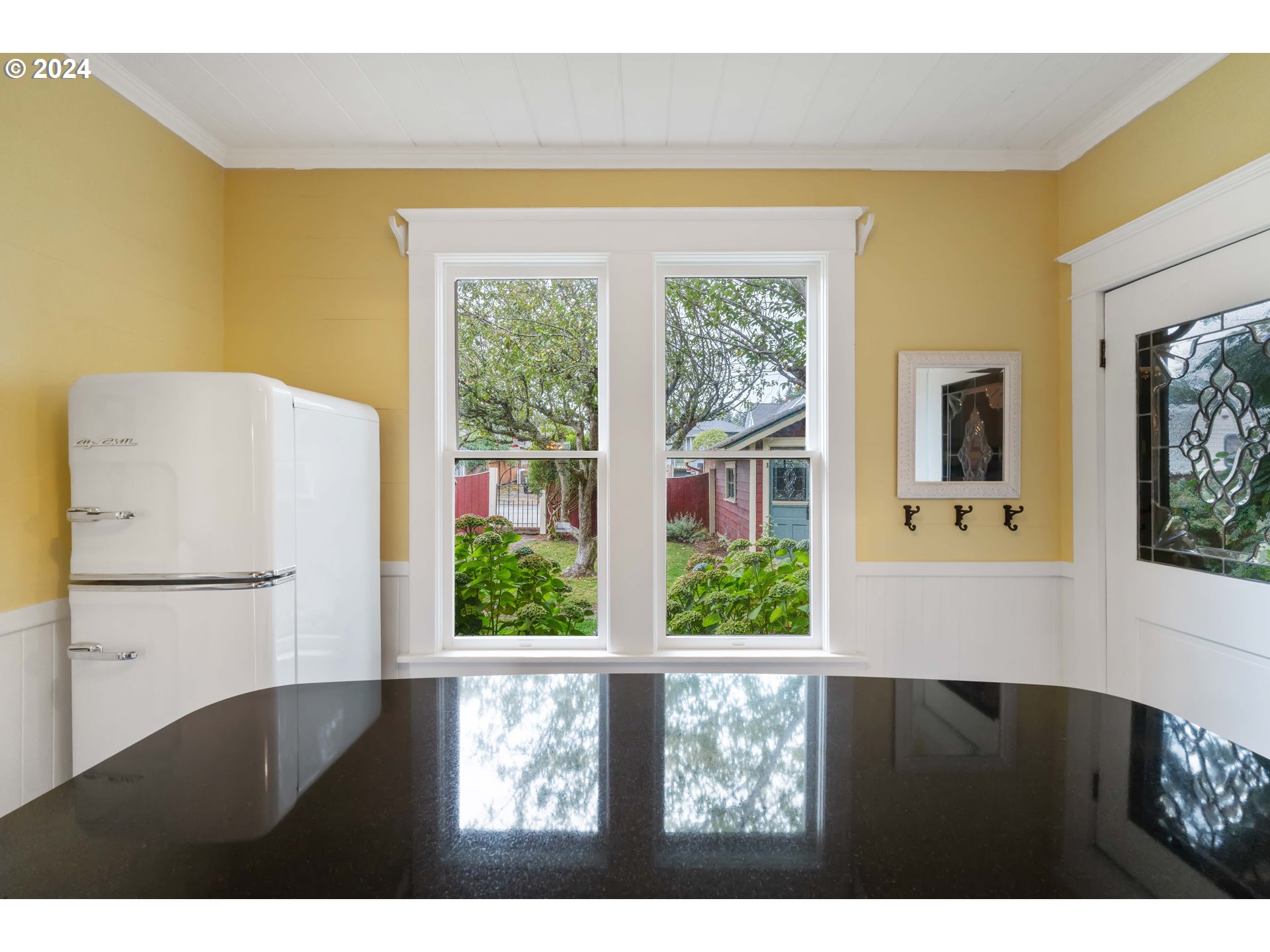 1464 Bay Street North Bend, OR 97459 - Photo 20 of 48 Gallery Image 20