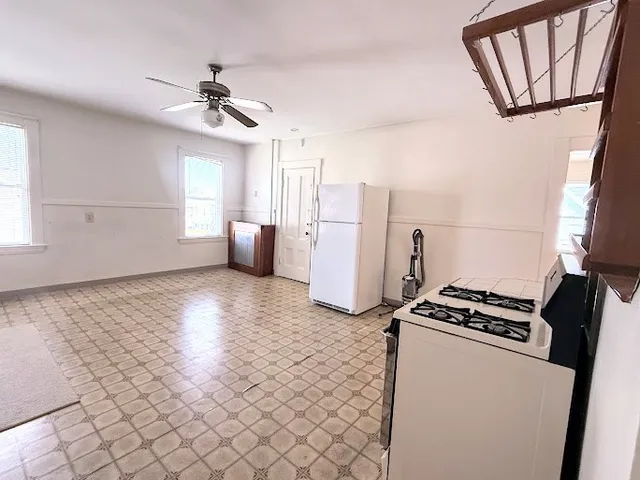 $2,250 | 33 Cook Street, Unit 2, Newton, MA 02458