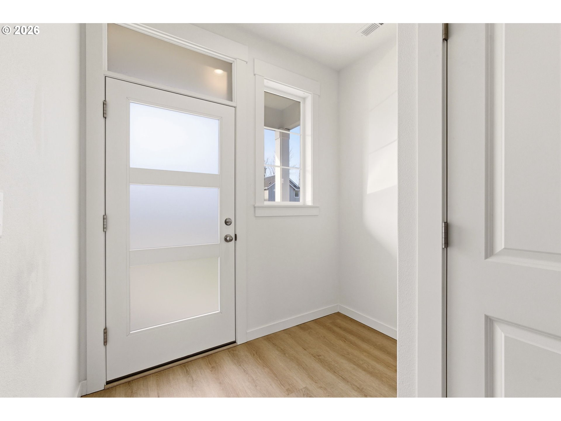 6950 North Madison Circle Ridgefield, WA 98642 - Photo 3 of 36