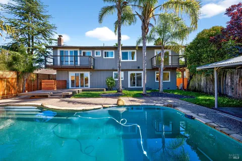 $1,149,000 | 690 Holly Avenue, Rohnert Park, CA 94928