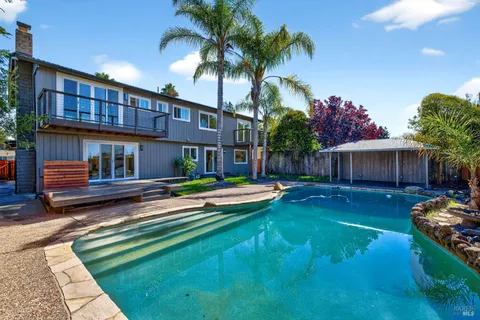 $1,149,000 | 690 Holly Avenue, Rohnert Park, CA 94928