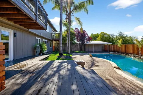 $1,149,000 | 690 Holly Avenue, Rohnert Park, CA 94928