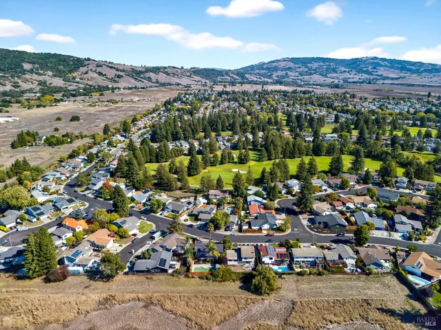 $1,175,000 | 690 Holly Avenue, Rohnert Park, CA 94928