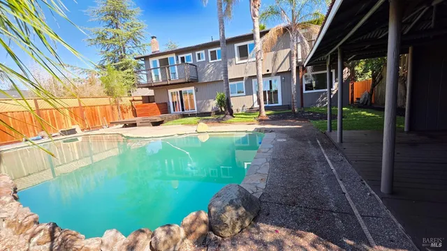 $1,175,000 | 690 Holly Avenue, Rohnert Park, CA 94928