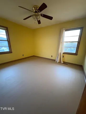 $139,000 | 158 Memorial Drive, Castlewood, VA 24224