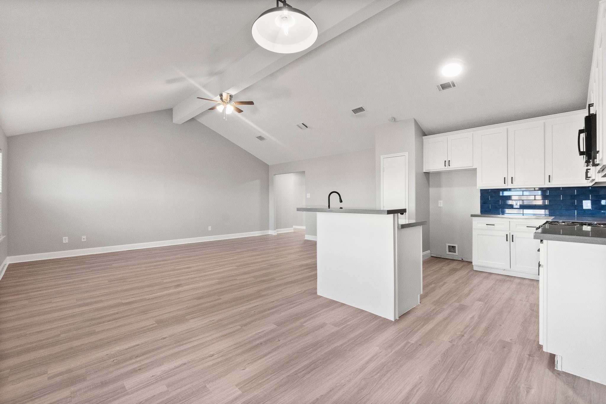 16233 Sun View Lane Conroe, TX 77302 - Photo 9 of 25