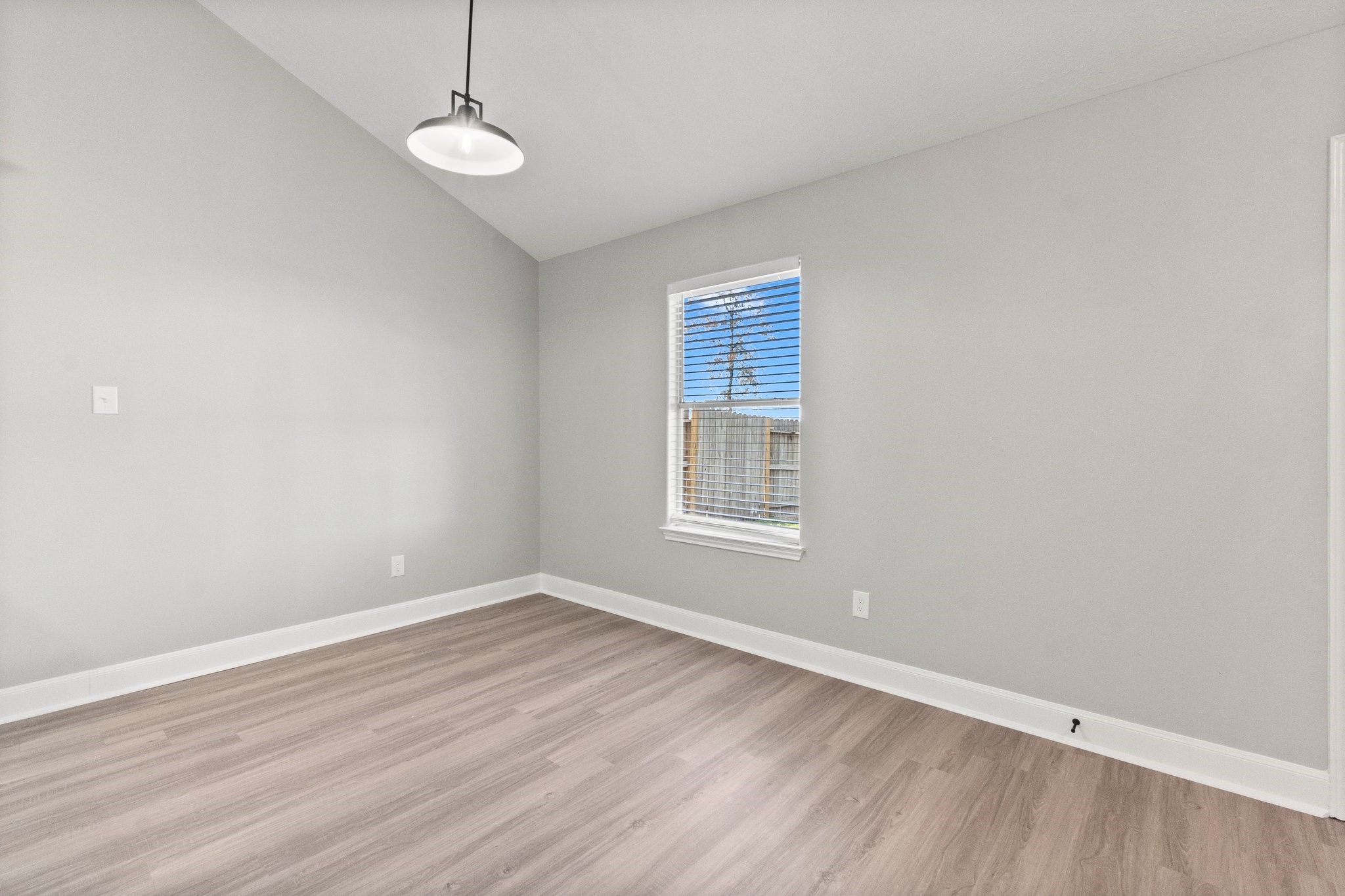 16233 Sun View Lane Conroe, TX 77302 - Photo 10 of 25