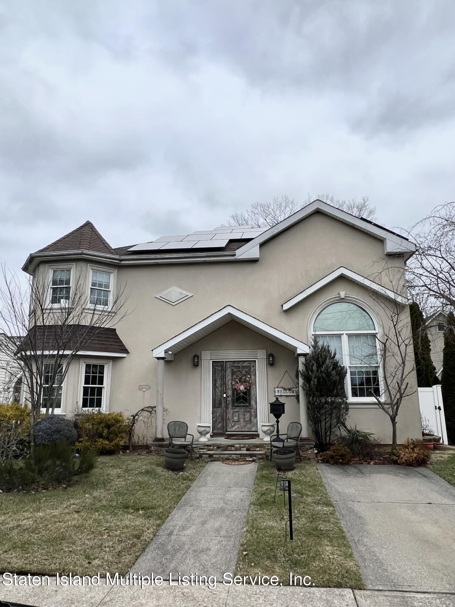 383 Beach Road Staten Island, NY 10312 - Photo 1 of 34 5F0FF609-85A8-4CAF-A084-0AE1BA1F79F8_1_2