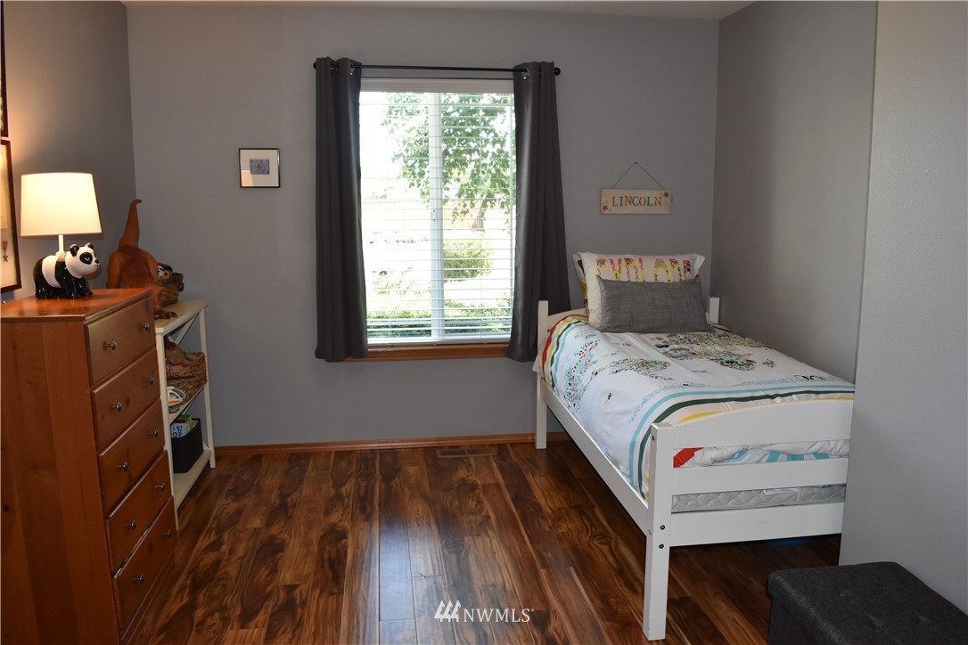 4728 181st Lane Southwest Rochester, WA 98579 - Photo 12 of 25