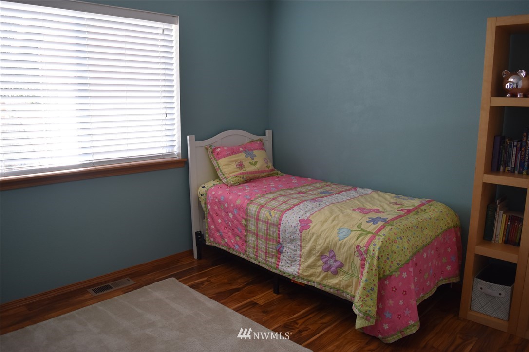 4728 181st Lane Southwest Rochester, WA 98579 - Photo 14 of 25