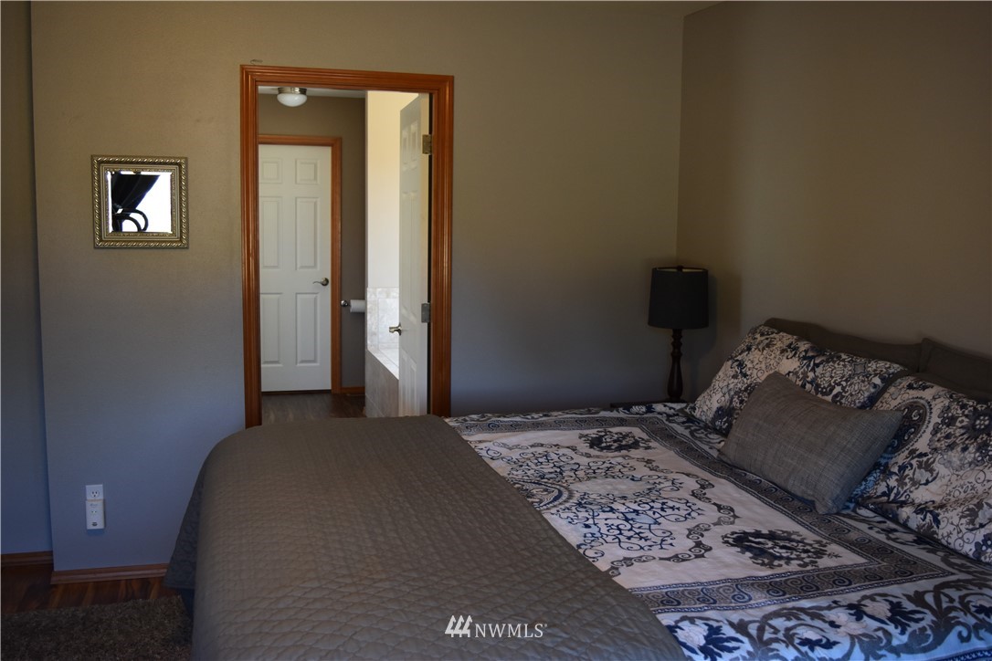 4728 181st Lane Southwest Rochester, WA 98579 - Photo 16 of 25